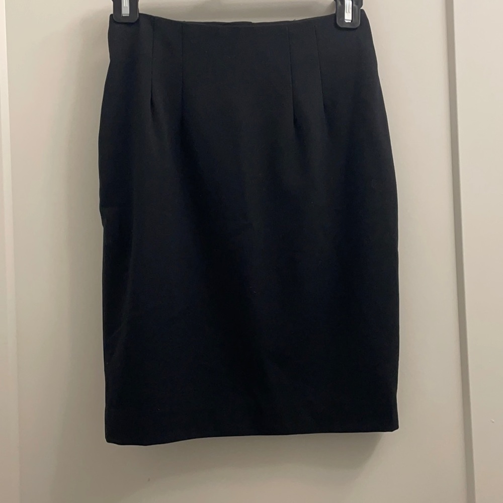 H&M black pencil skirt